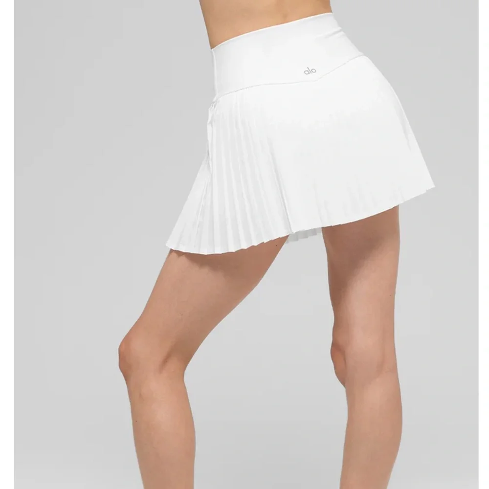 ALO Yoga movement pleated